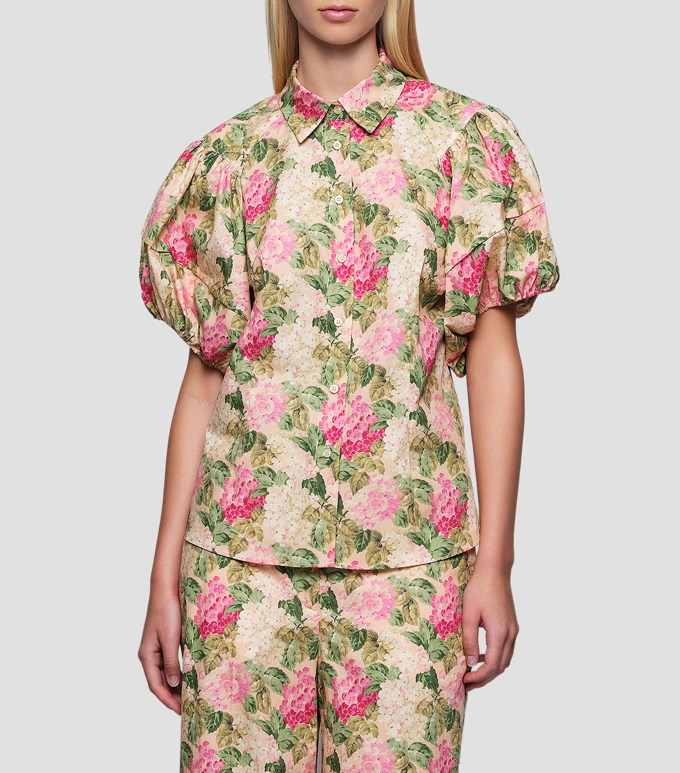 Camisa estampada con manga corta Mujer